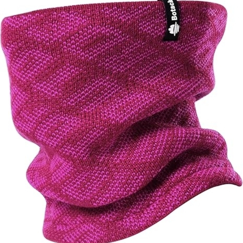 Women's Pink Knit Scarf